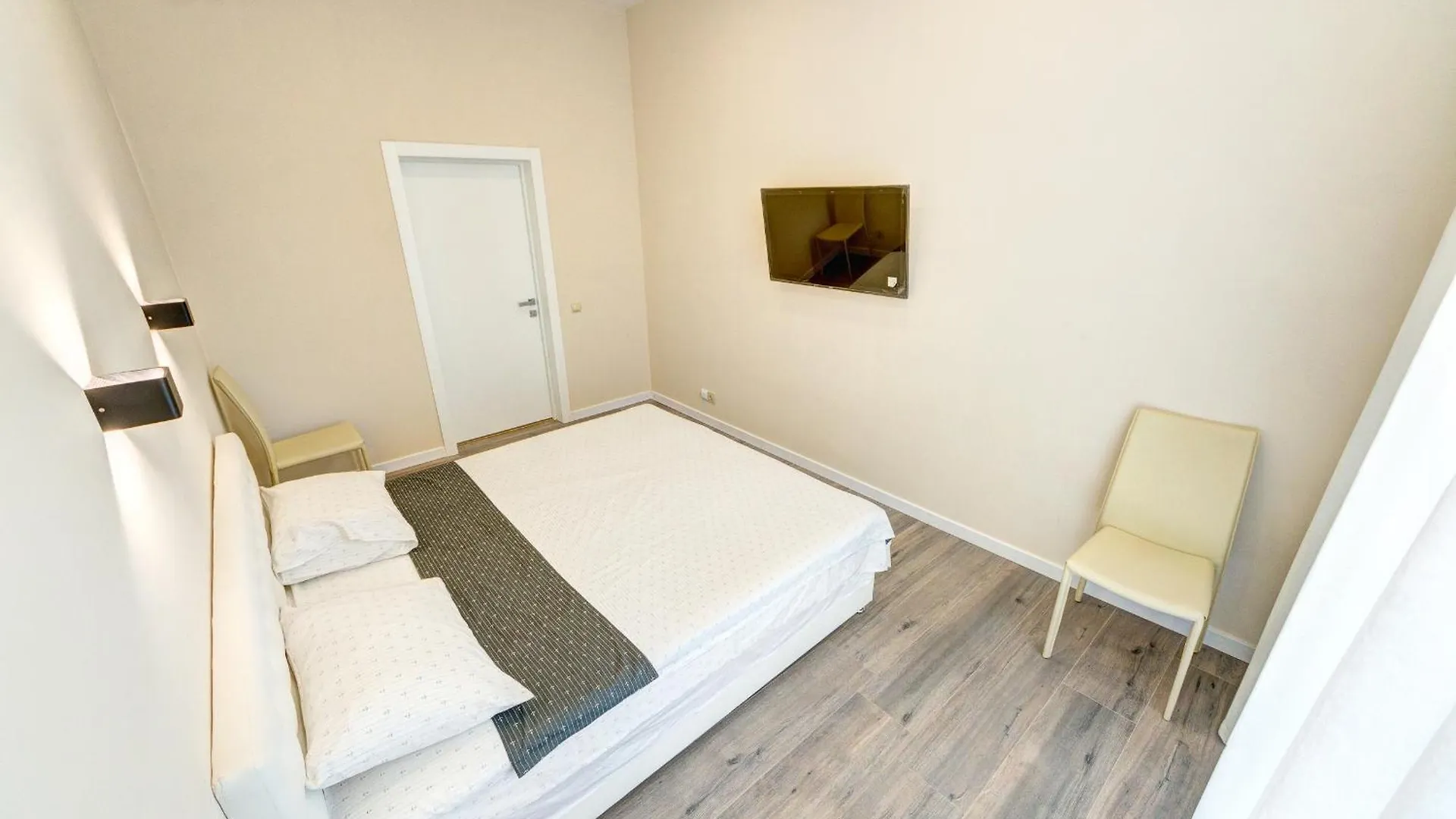 Apartment Апартаменти 2-Кімнатні В Центрі, М Олімпійська Kyiv